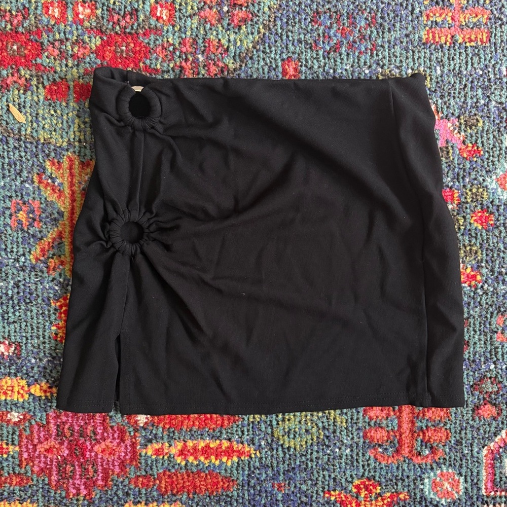 Keyhole Mini Skirt - Picture 3 of 5